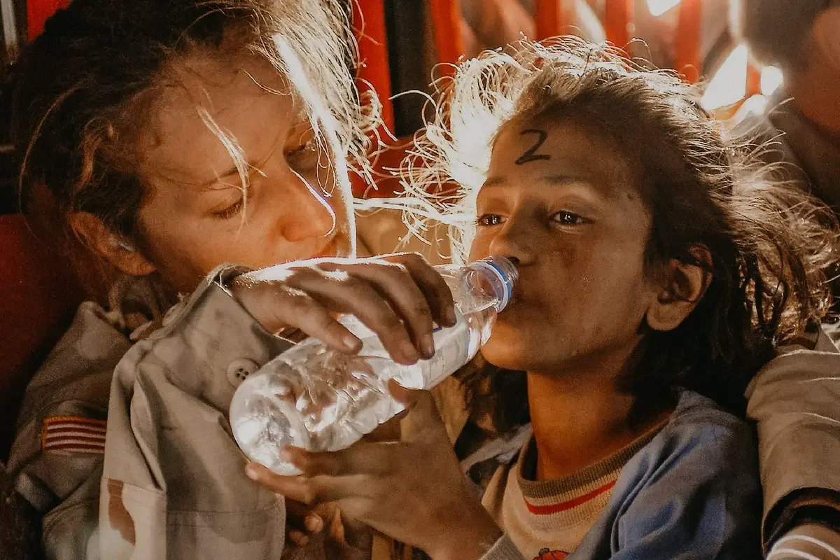water (4) - Medium